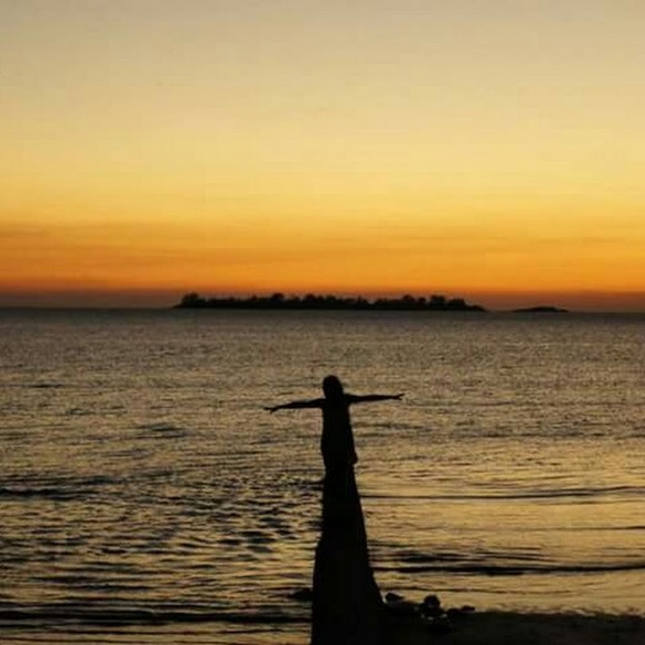 Meet your Posher, Ines - Picture 1 of 1